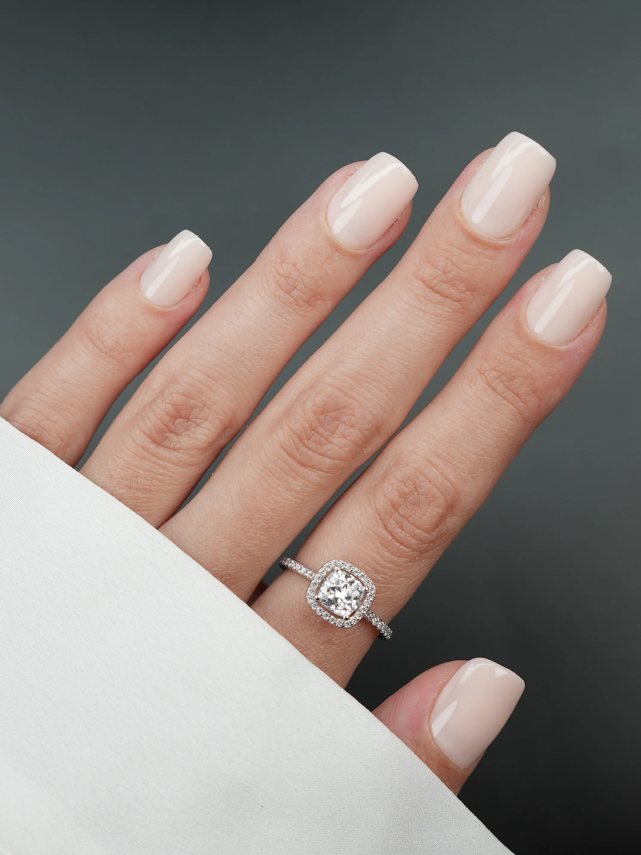 Basic nude