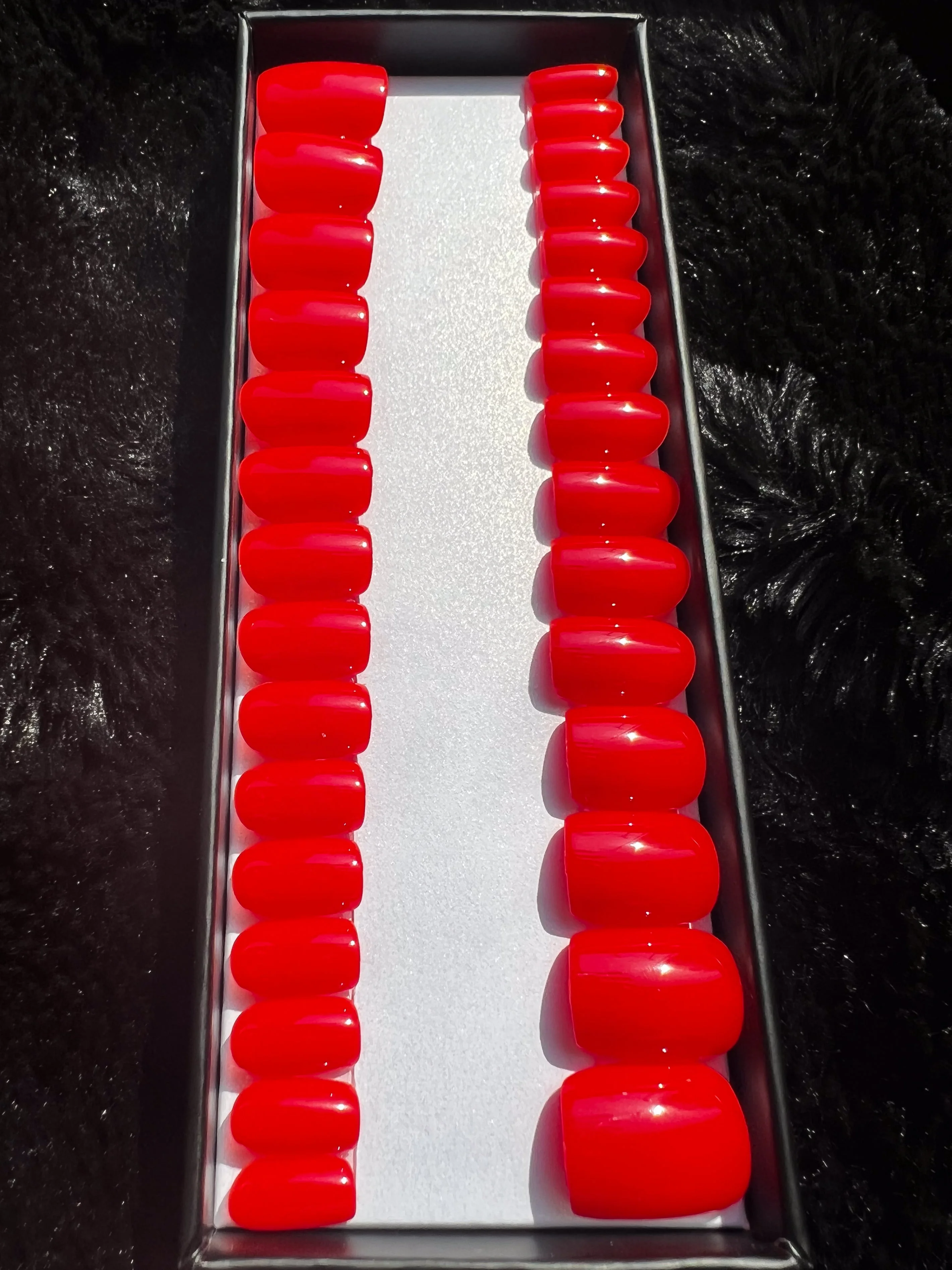 Classic red - Image 2